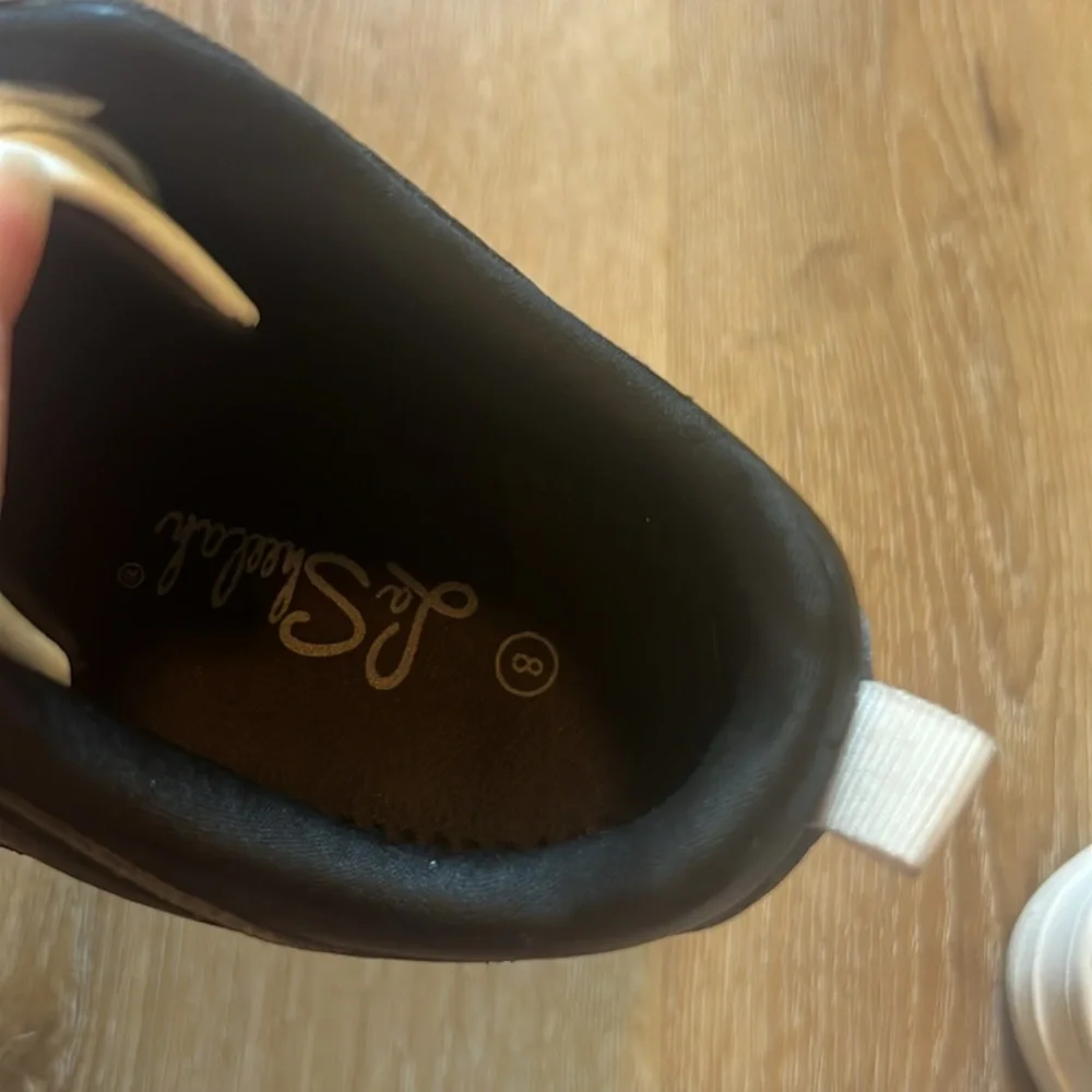 Black & White La Sheelah Shoes Size 8 Gently Used